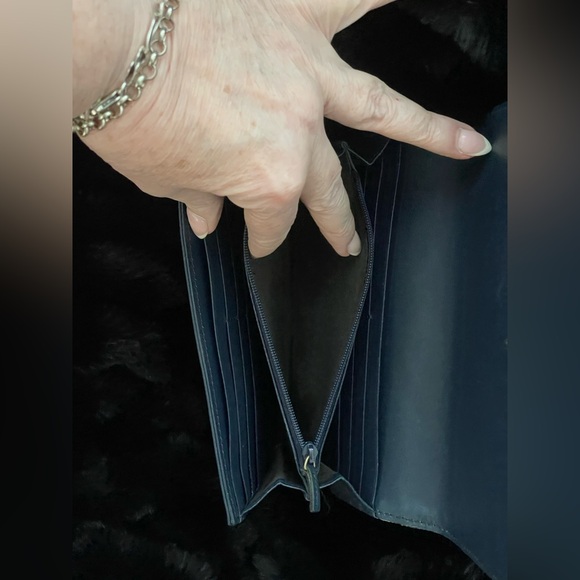 GUCCI Pearl GG Marmont Chevron Quilted Denim Long Wallet (443436.2091) - Picture 9 of 12